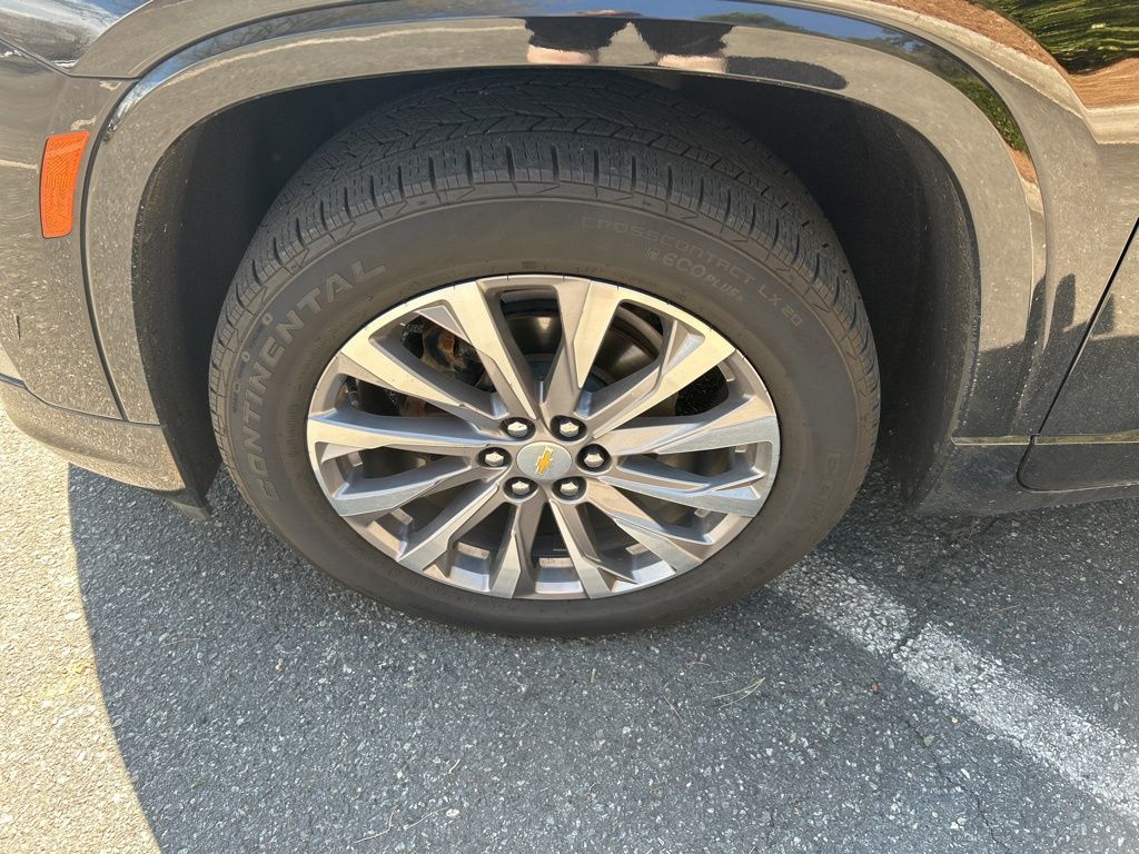 View vehicle photo 4