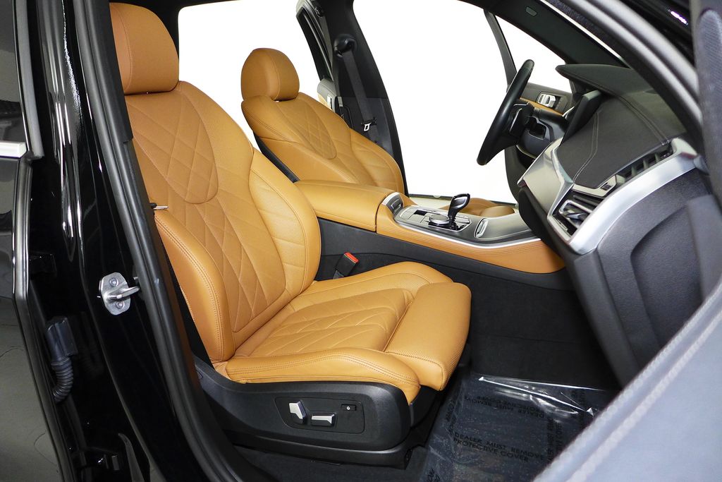 Thumbnail: 2023 BMW X5 - 18