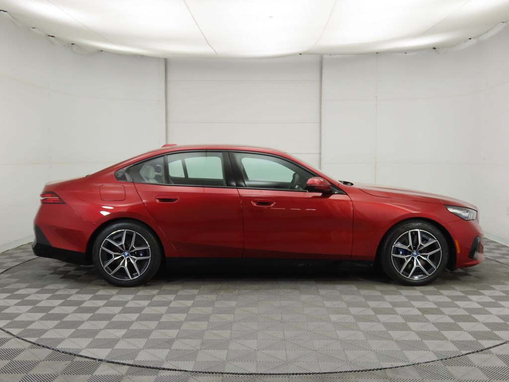 Thumbnail: 2025 BMW i5 - 8