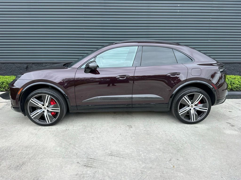 Thumbnail: 2024 Porsche Macan - 2