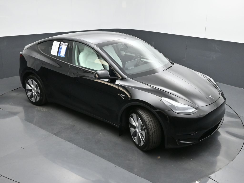 2025 Tesla Model Y Long Range Dual Motor All-Wheel Drive