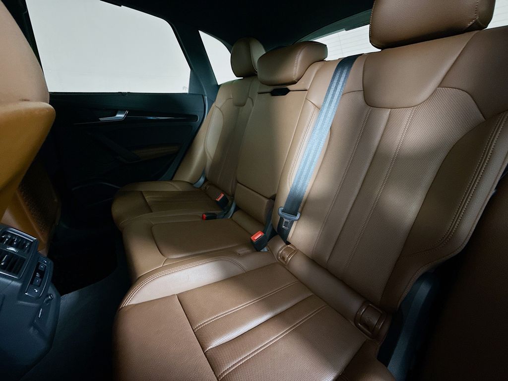 Thumbnail: 2019 Audi Q5 - 25