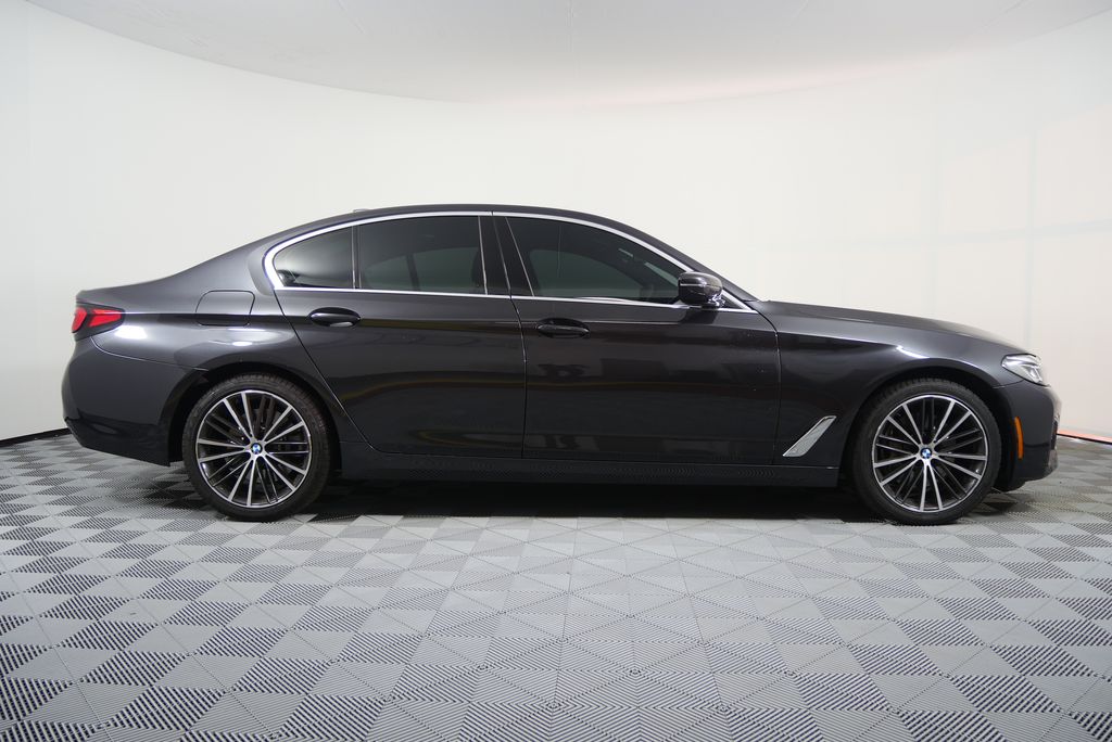 Thumbnail: 2023 BMW 5 Series - 2