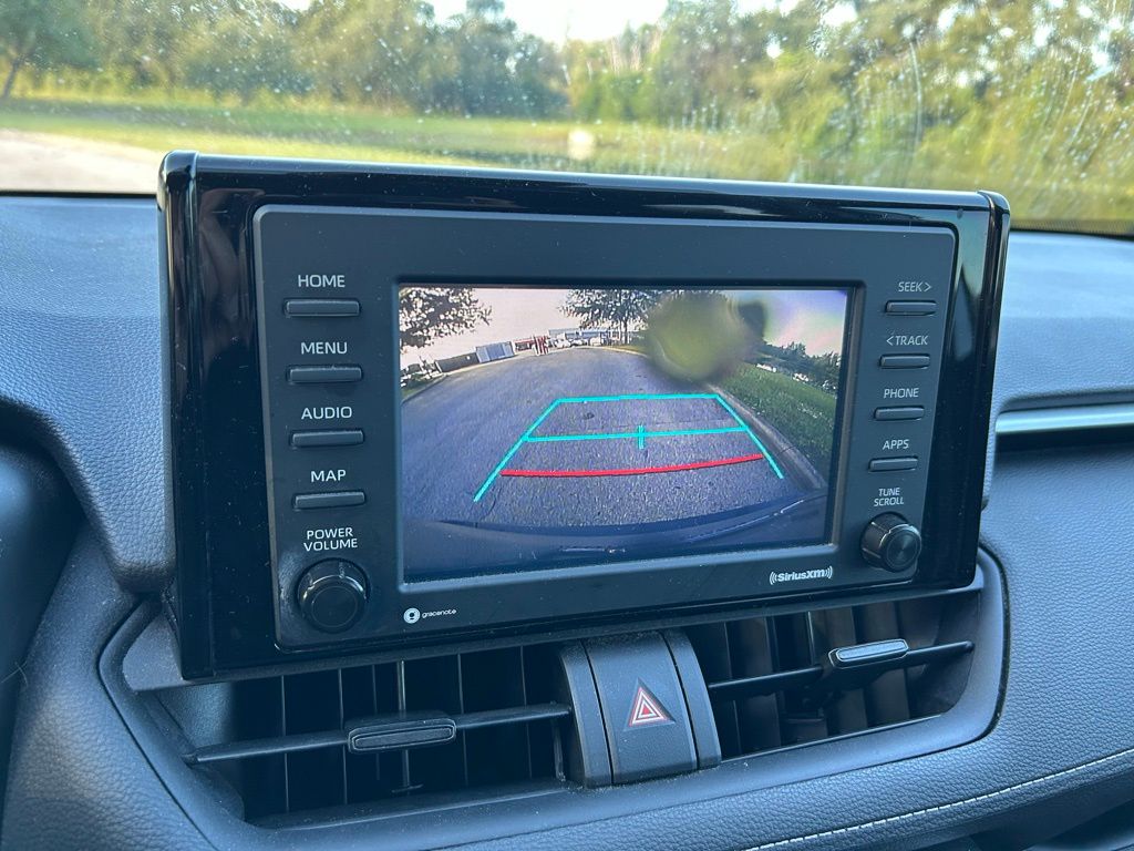 Thumbnail: 2022 Toyota RAV4 - 24