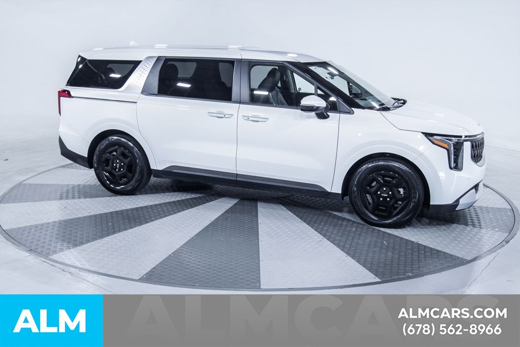 Used 2025 White Kia LXS image 13