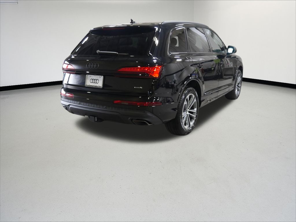 Thumbnail: 2026 Audi Q7 - 5