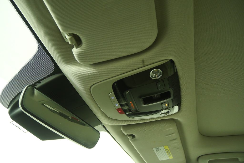 Thumbnail: 2023 Kia Sorento - 21