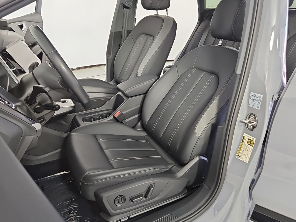 Thumbnail: 2023 Audi Q4 e-tron - 22