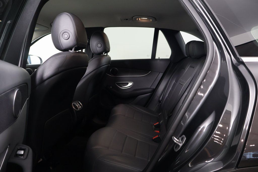 Thumbnail: 2022 Mercedes-Benz GLC - 11