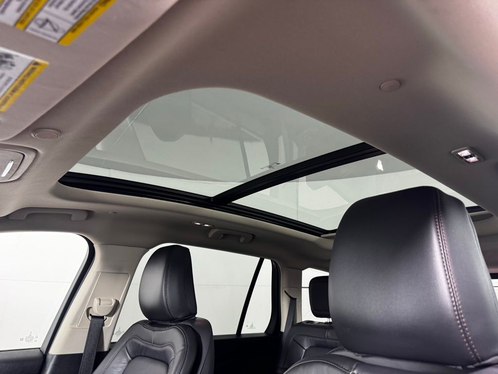 Certified Used 2024 Silver Lincoln Reserve image 10