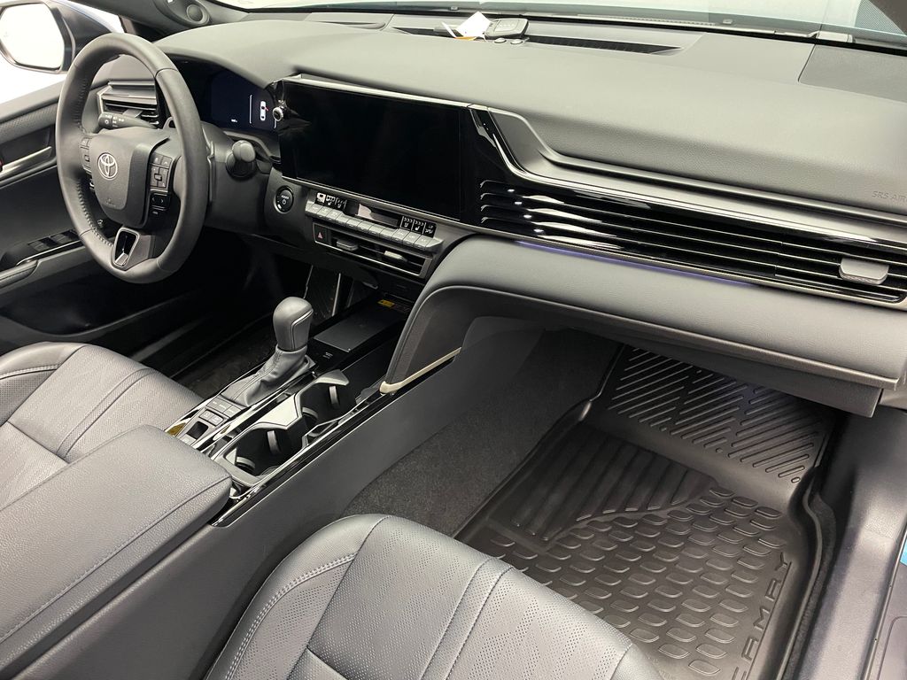 Thumbnail: 2025 Toyota Camry - 16