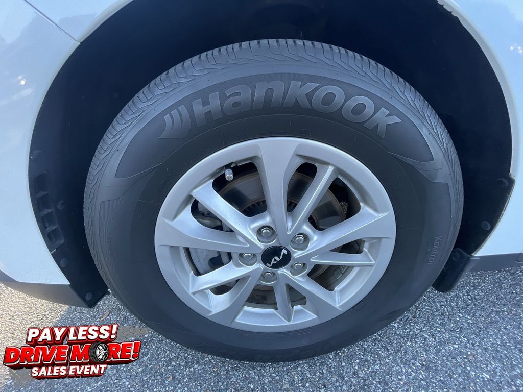 Used 2022 Kia Carnival Van