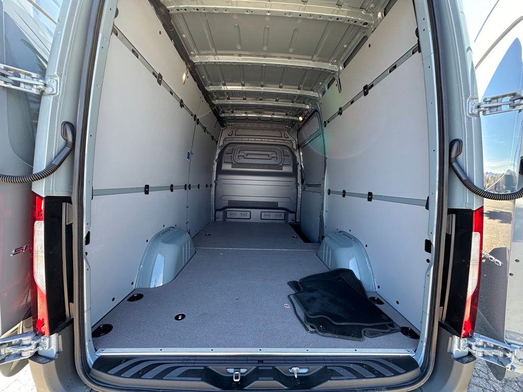 2024 Mercedes-Benz Sprinter 2500 Cargo 144 WB 22