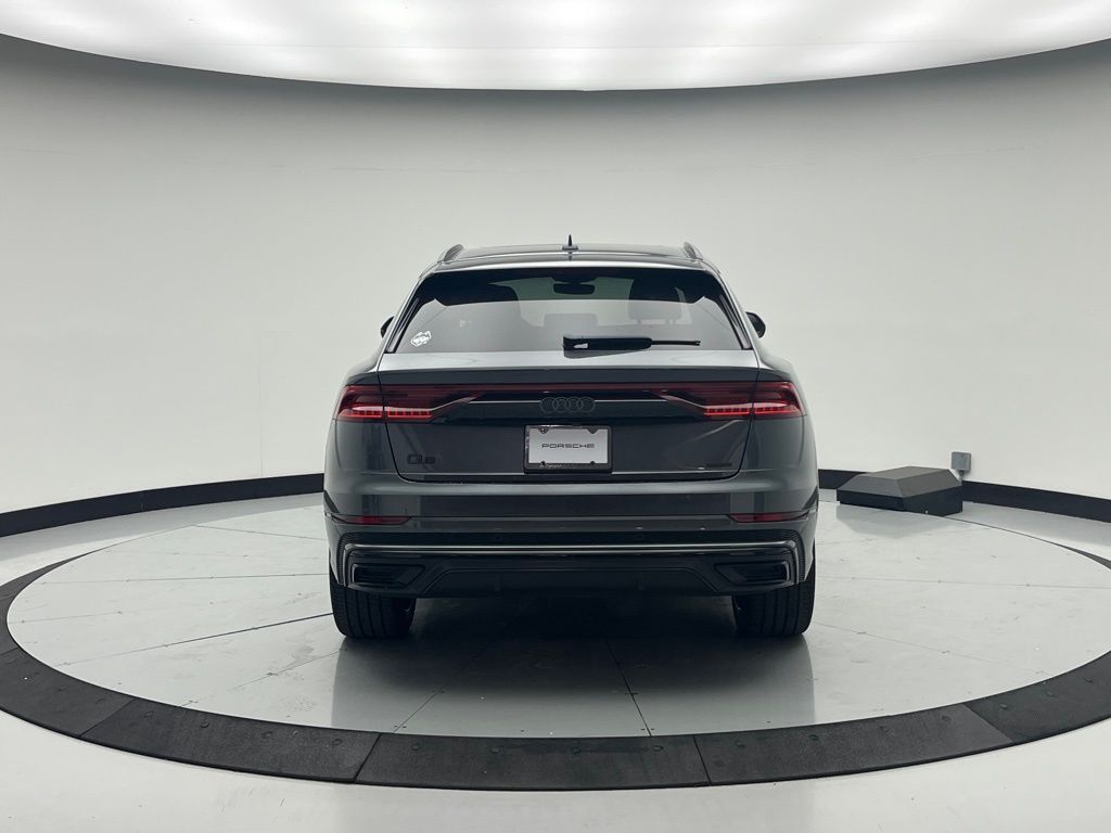 Thumbnail: 2020 Audi Q8 - 6