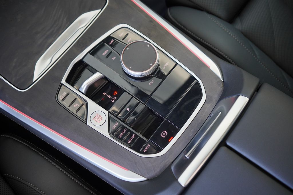 Thumbnail: 2026 BMW X5 - 19