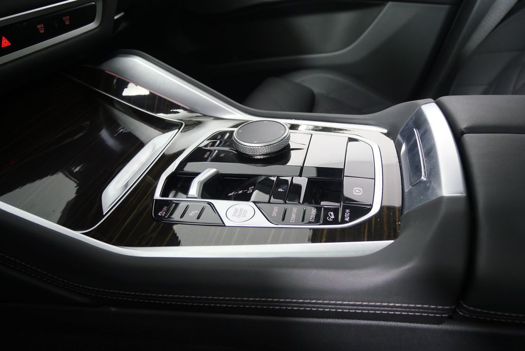 2025 BMW X6 xDrive40i 25