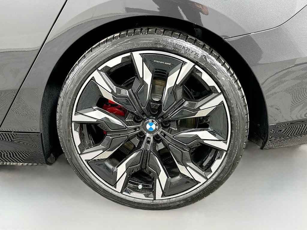 Thumbnail: 2026 BMW i5 - 23