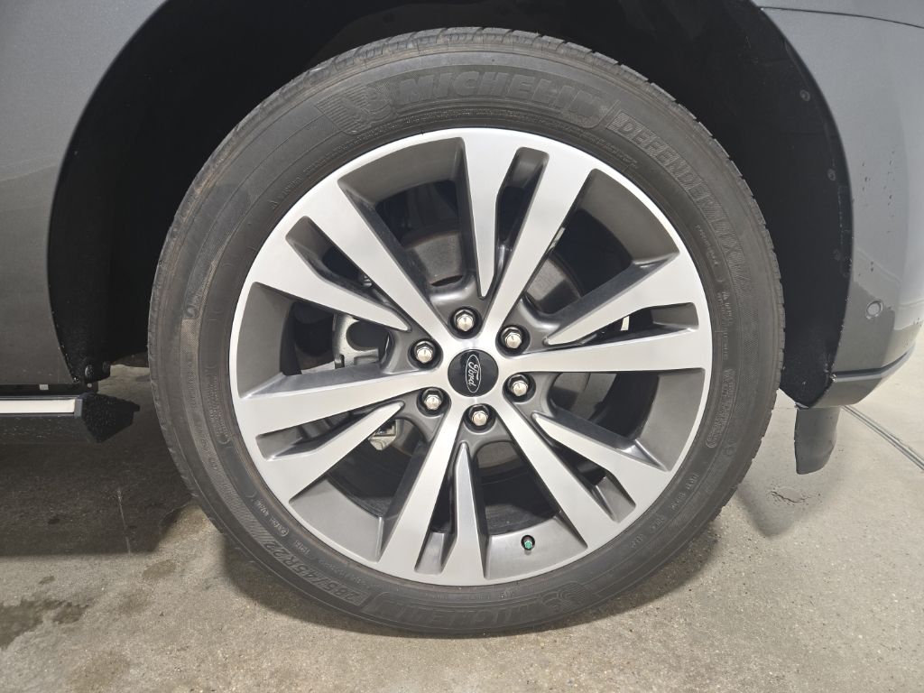 Used 2020 Gray Ford Limited image 11