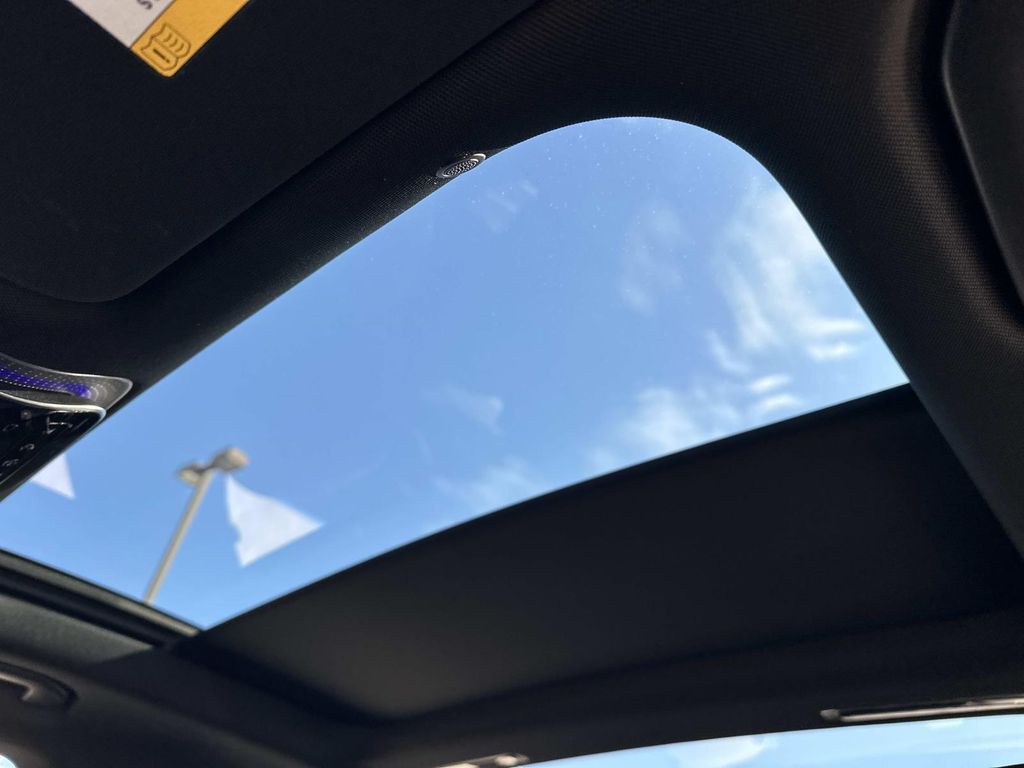 Thumbnail: 2022 Mercedes-Benz S-Class - 31