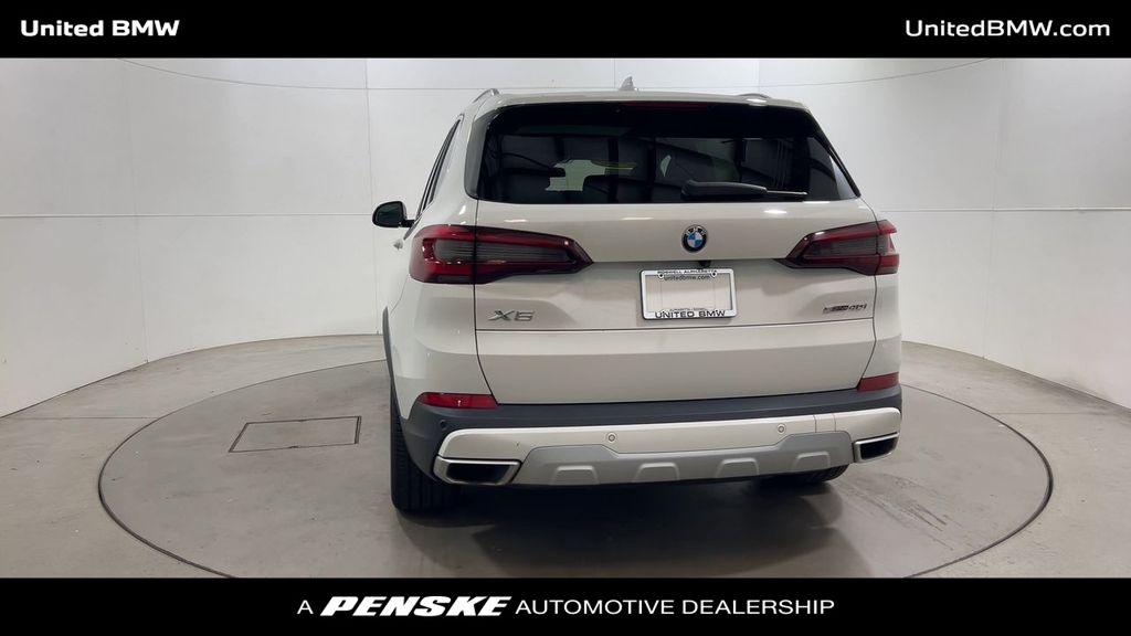 Thumbnail: 2021 BMW X5 - 7