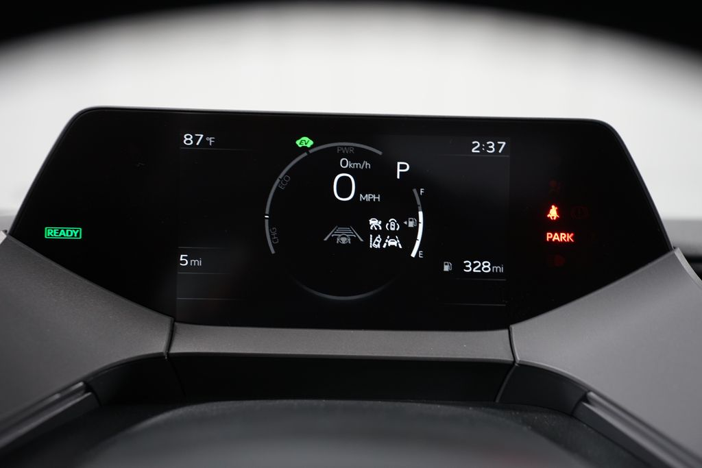 2025 Toyota Prius LE 15