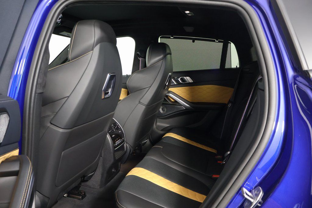 Thumbnail: 2025 BMW X6 - 11