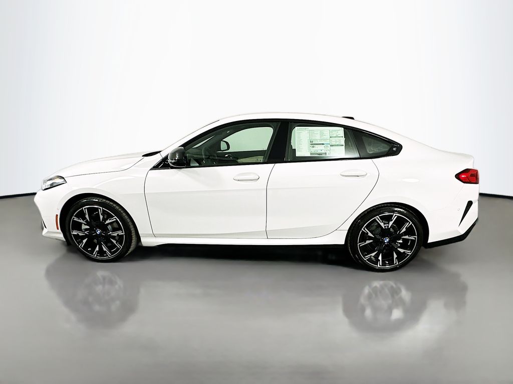 Thumbnail: 2026 BMW 2 Series - 8