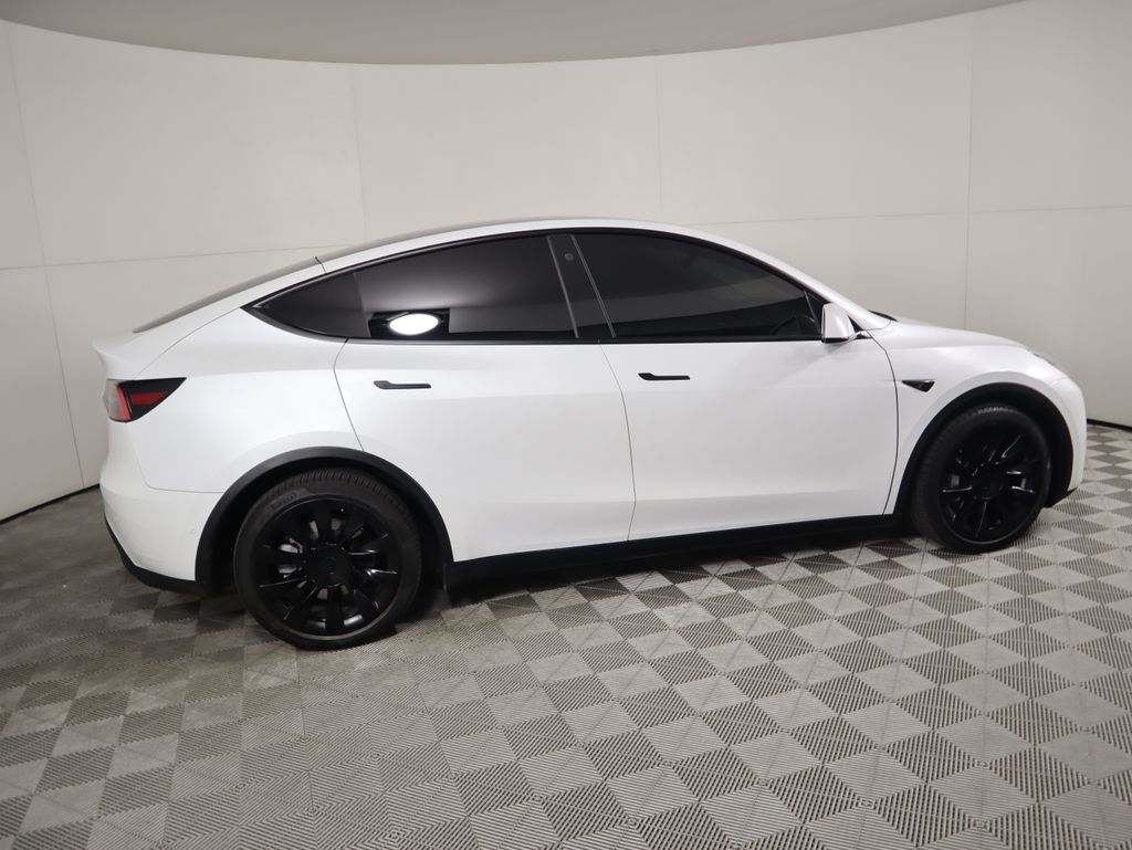 Thumbnail: 2021 Tesla Model Y - 4