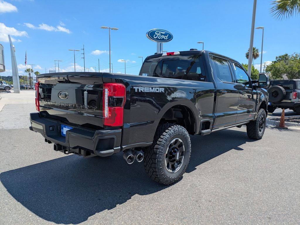 2026 Ford F-350 Super Duty LARIAT