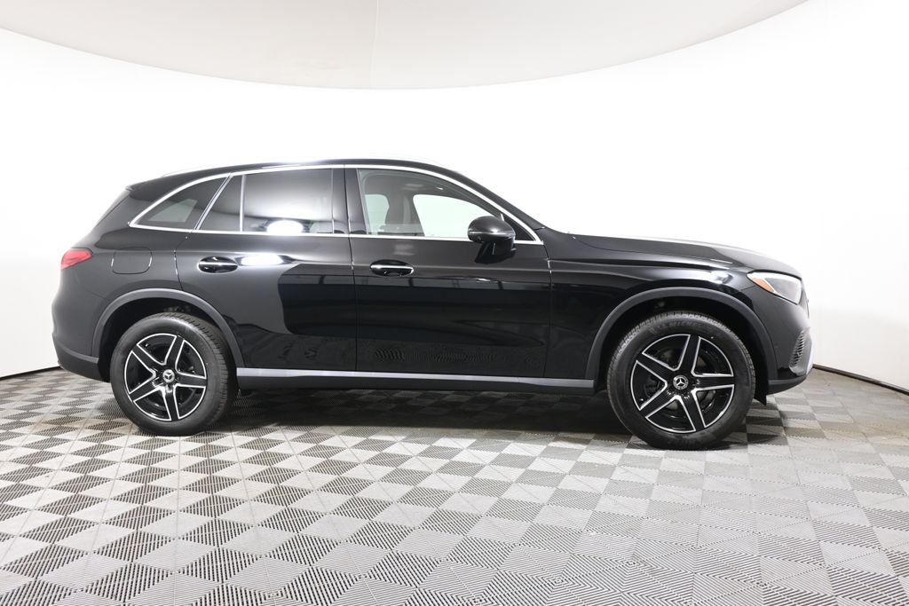 Thumbnail: 2026 Mercedes-Benz GLC - 8