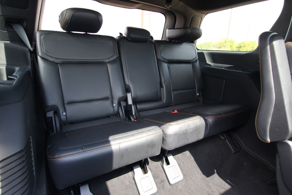 Used 2025 Ford Expedition SUV