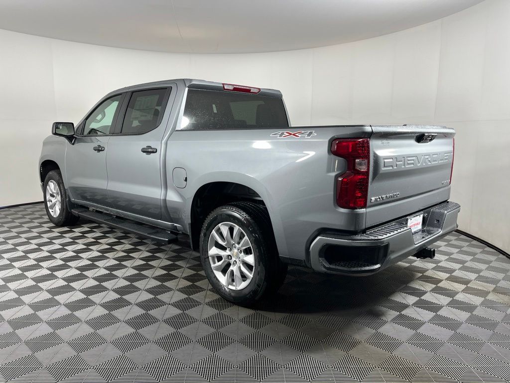 Thumbnail: 2026 Chevrolet Silverado 1500 - 3