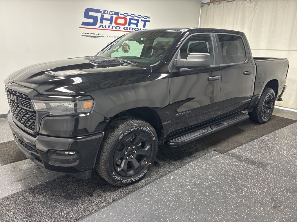 2026 RAM 1500 Express Crew Cab 4WD