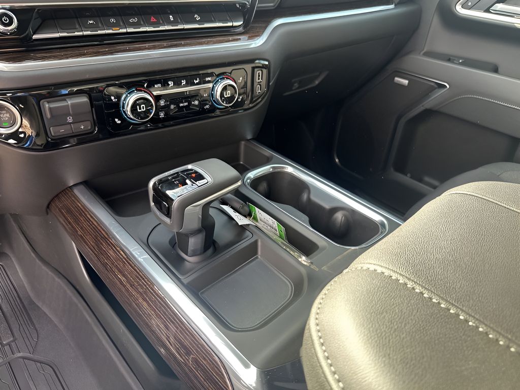 New 2026 White GMC Elevation image 36