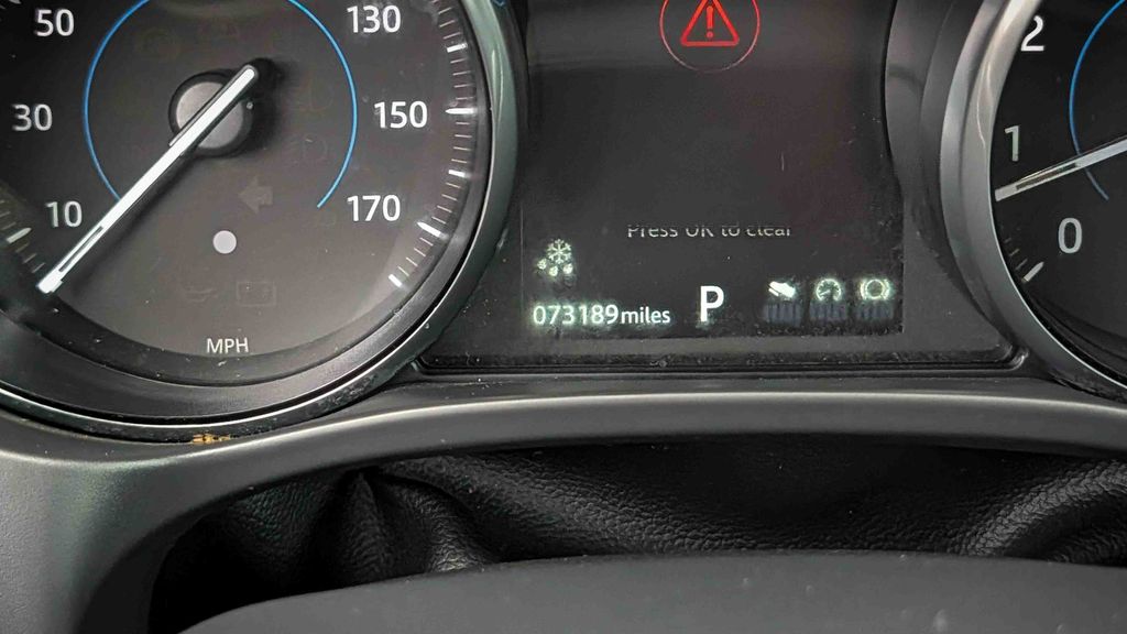 Used 2018 Jaguar F-PACE 30t Prestige 4D Sport Utility