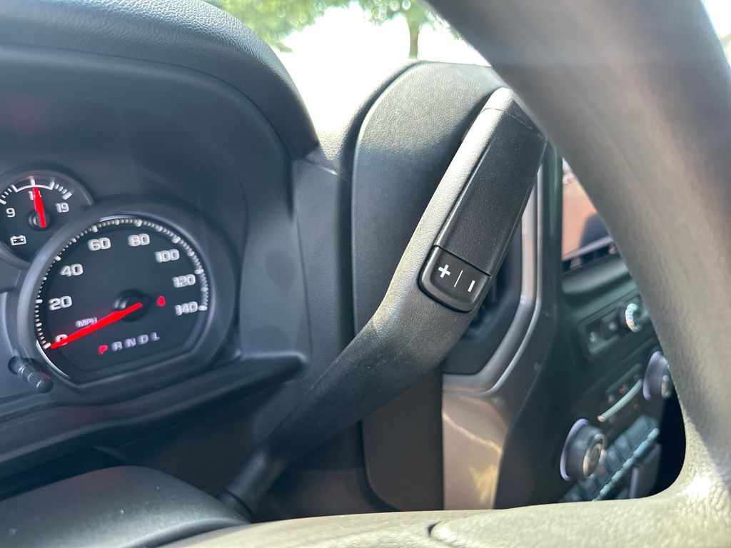 Used 2024 White Chevrolet Custom image 32