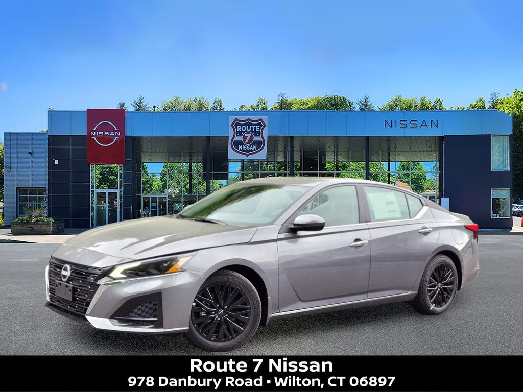 Gray (Gun Metallic) 2025 Nissan Altima 2.5 SV FWD Sedan Front-Wheel Drive Continuously Variable Transmission