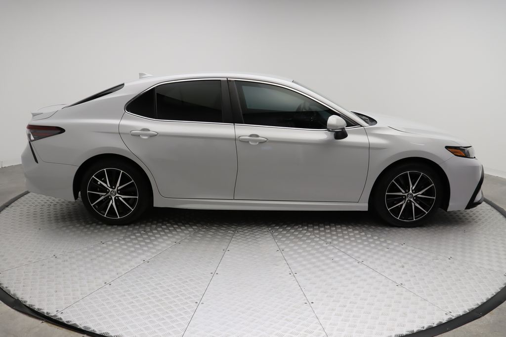 2023 Toyota Camry SE 7
