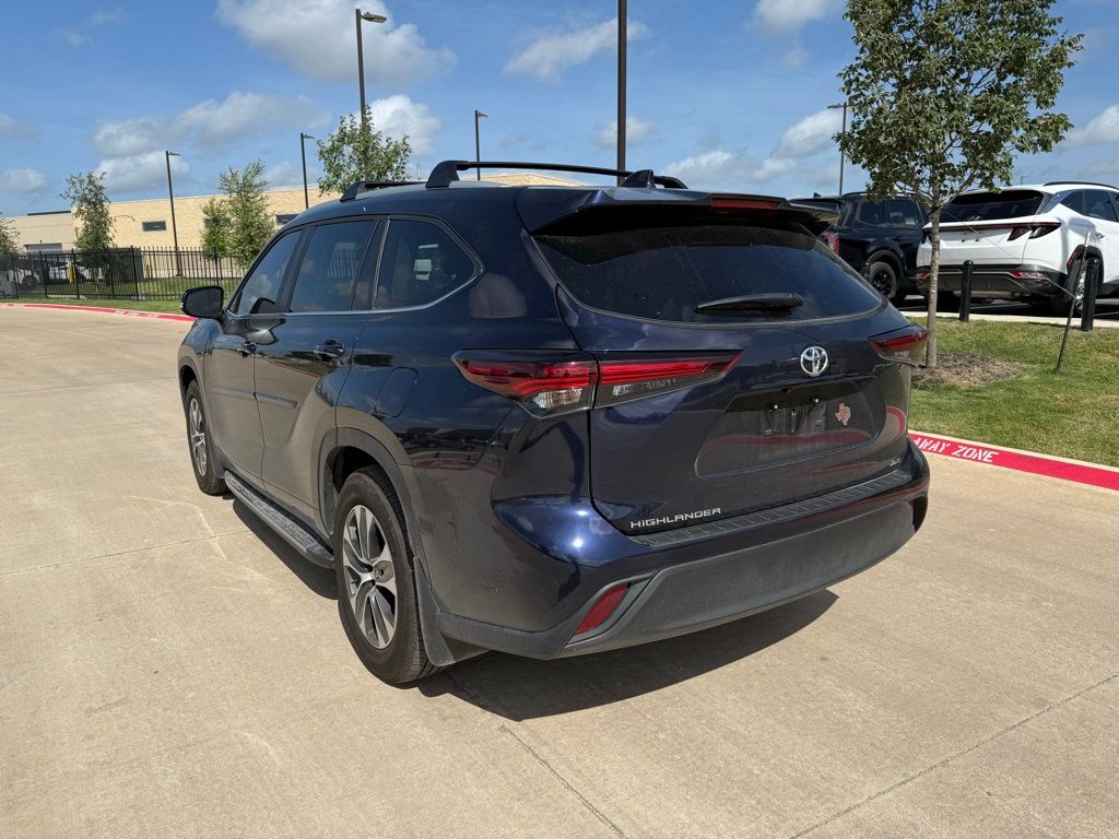 Thumbnail: 2024 Toyota Highlander - 4