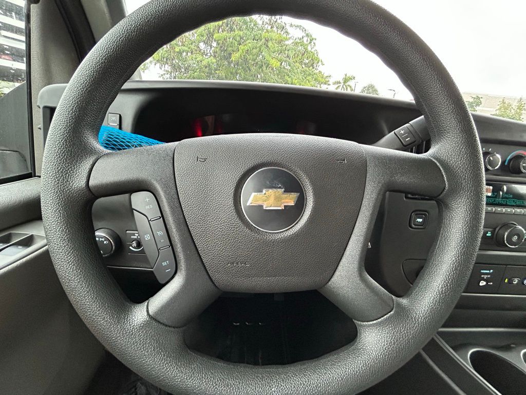 New 2025 Summit White Chevrolet Work Van image 14