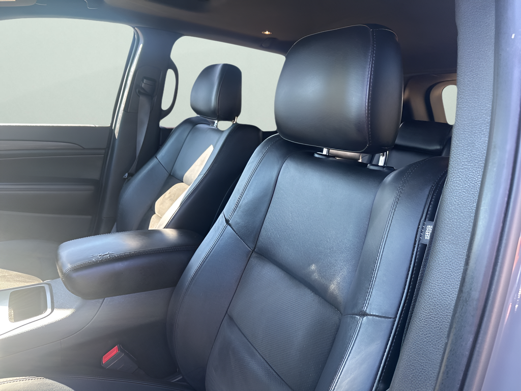 Used Car 2020 Jeep Grand Cherokee  Altitude For Sale Under $25,000 In Austin, Texas