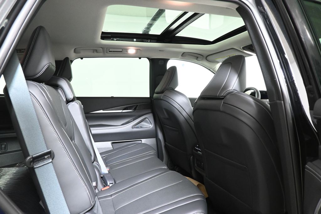 Thumbnail: 2025 INFINITI QX60 - 19