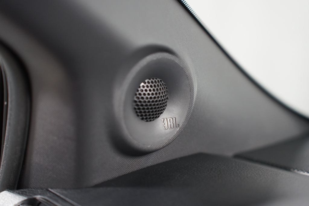 2022 Toyota Sienna XLE 27