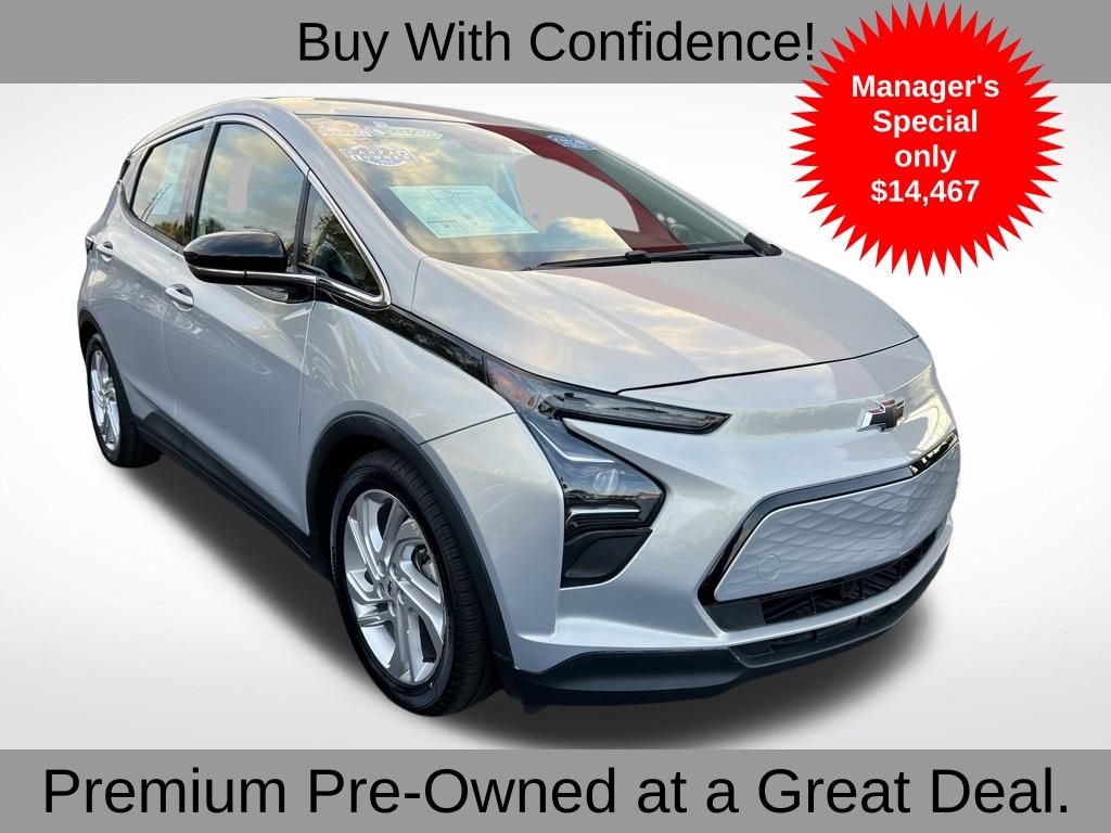 Silver Flare Metallic 2022 Chevrolet Bolt EV 1LT FWD Hatchback Front-Wheel Drive 1-Speed Automatic
