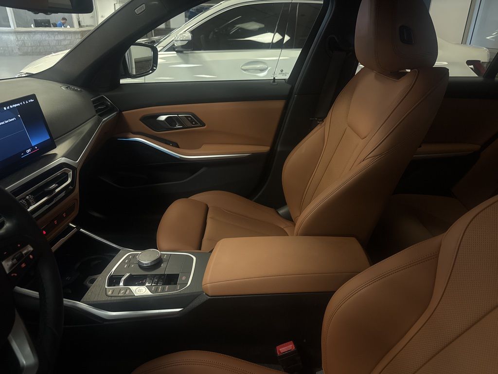 Thumbnail: 2023 BMW 3 Series - 4