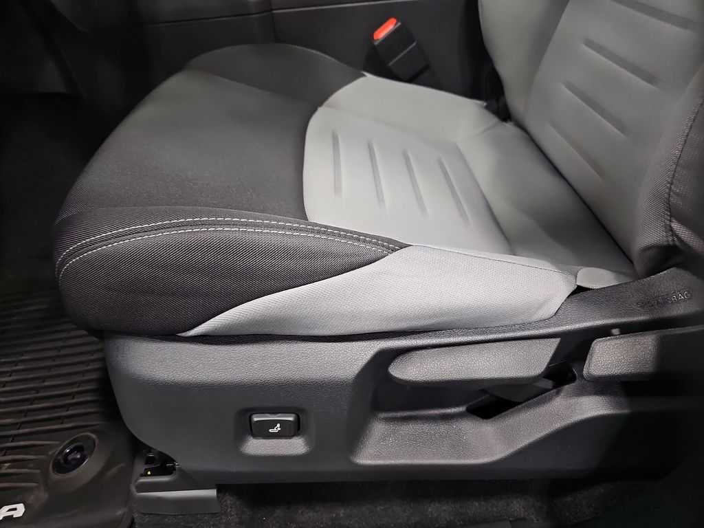 2026 Toyota Tacoma TRD PreRunner - Photo 15