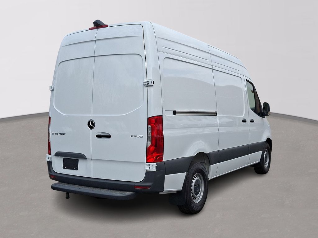 2025 Mercedes-Benz Sprinter 2500 3