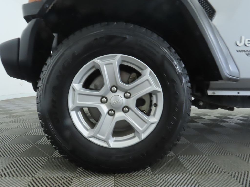 Thumbnail: 2018 Jeep Wrangler - 30