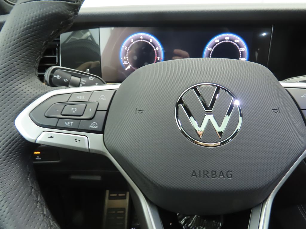 2025 Volkswagen Tiguan SE R-Line 12