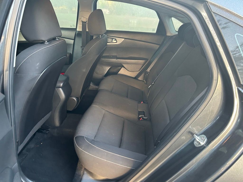 Thumbnail: 2021 Kia Forte - 13